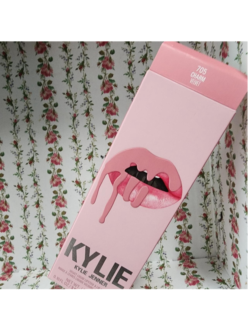 Kylie Jenner liquid lipstick in 705 Charm Vixen
#kylie #lipstick